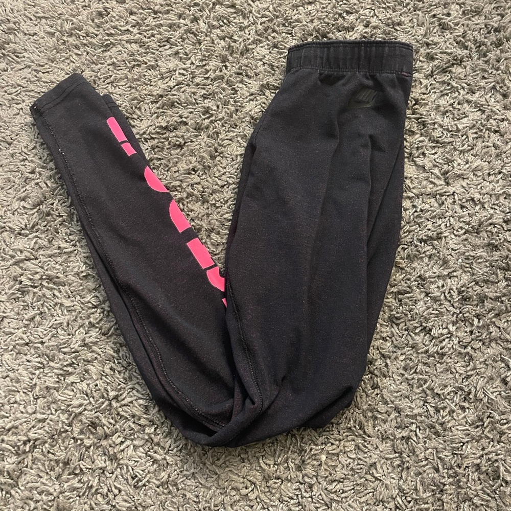 Black Nike Leggings.